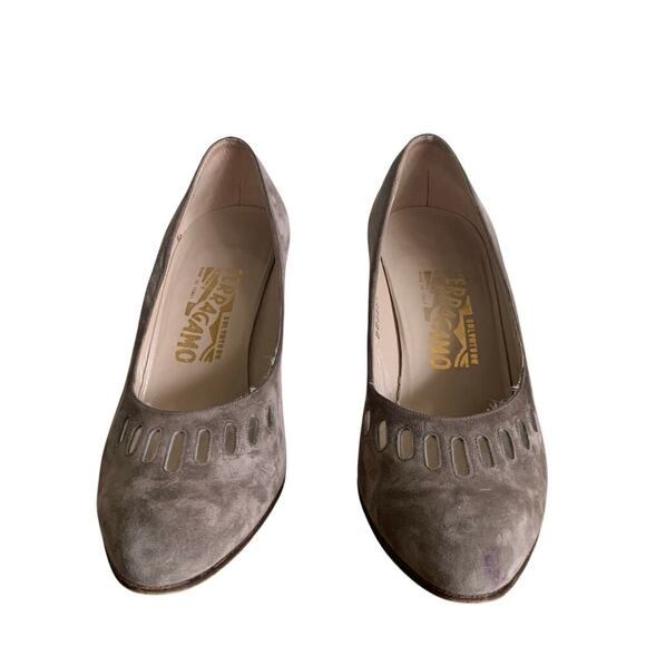 Salvatore Ferragamo Gray Leather Suede Cut Out Heels Size 7.5 B Luxury Old Money - Picture 11 of 12